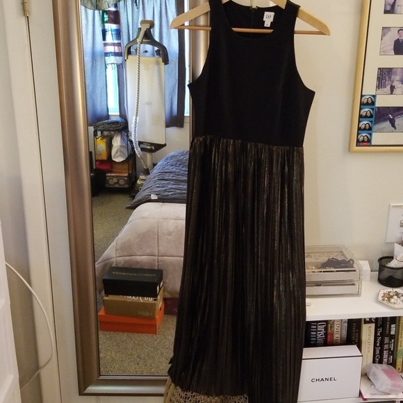 black and gold pleated dress